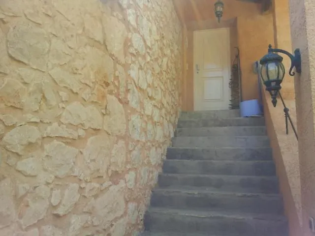 Appartamento Le Mas D'Angeline, Vue Mer, Jardin Commun, Parking, Voiture Requise, 10 Min En Voiture De Monaco, Route Etroite, Pente Raide, Croisement Limite, Sea View, Shared Garden, Parking, Car Required, 10 Min Drive From Monaco, Narrow Steep Road, Limited Pass Beausoleil