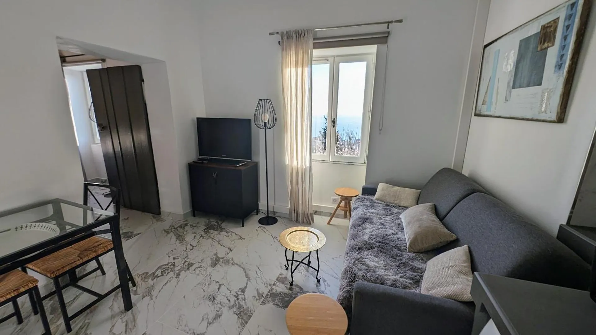 Le Mas D'Angeline, Vue Mer, Jardin Commun, Parking, Voiture Requise, 10 Min En Voiture De Monaco, Route Etroite, Pente Raide, Croisement Limite, Sea View, Shared Garden, Parking, Car Required, 10 Min Drive From Monaco, Narrow Steep Road, Limited Pass Beausoleil 0*,