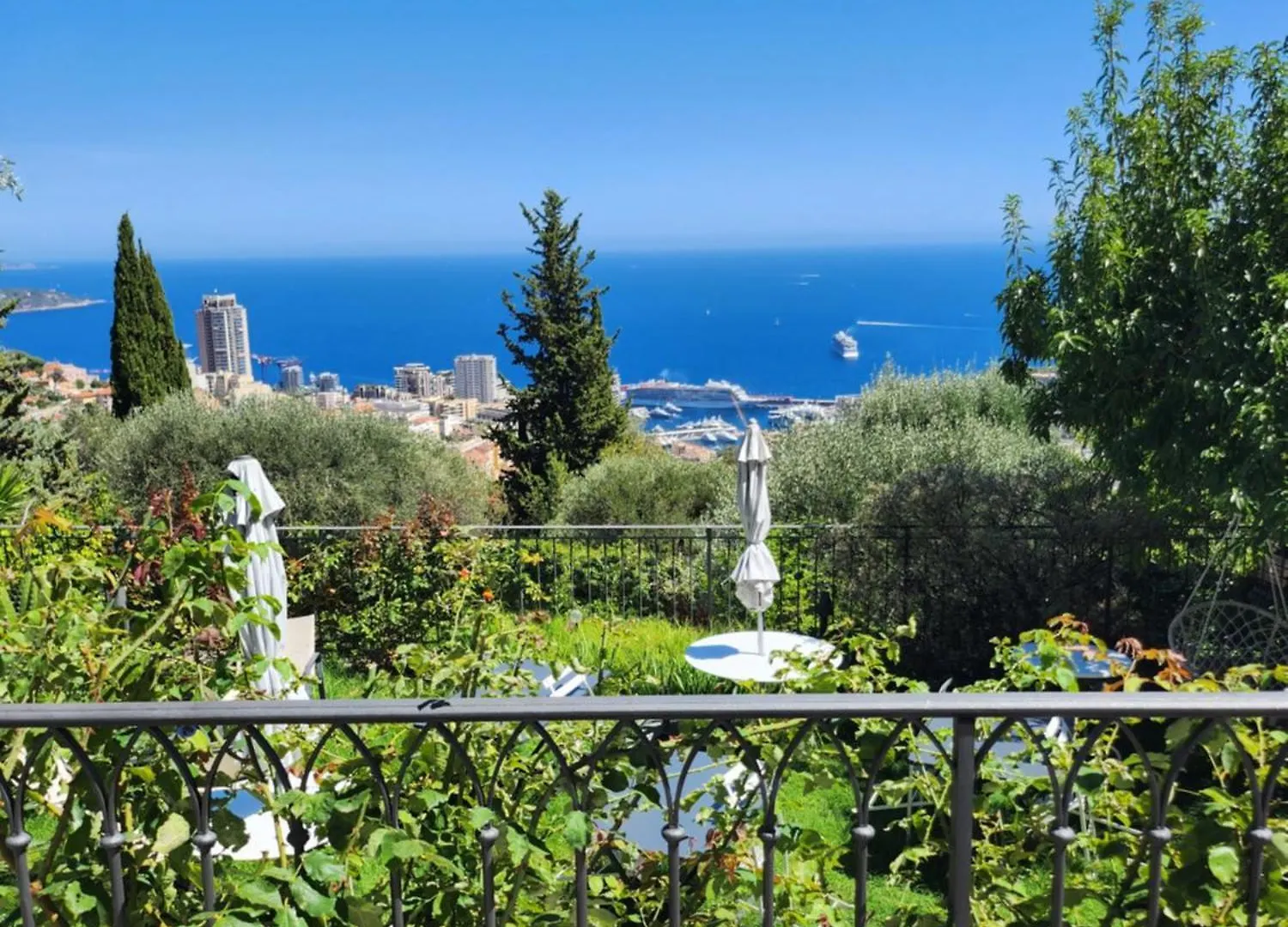 Le Mas D'Angeline, Vue Mer, Jardin Commun, Parking, Voiture Requise, 10 Min En Voiture De Monaco, Route Etroite, Pente Raide, Croisement Limite, Sea View, Shared Garden, Parking, Car Required, 10 Min Drive From Monaco, Narrow Steep Road, Limited Pass Beausoleil Francia