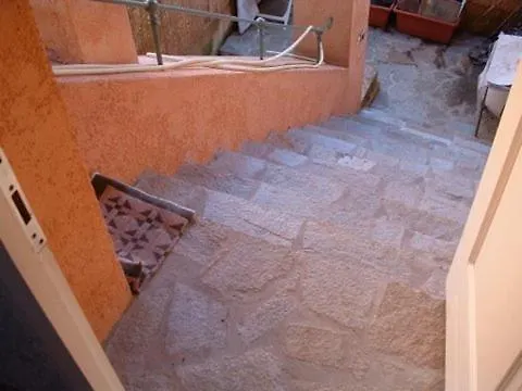 Le Mas D'Angeline, Vue Mer, Jardin Commun, Parking, Voiture Requise, 10 Min En Voiture De Monaco, Route Etroite, Pente Raide, Croisement Limite, Sea View, Shared Garden, Parking, Car Required, 10 Min Drive From Monaco, Narrow Steep Road, Limited Pass Beausoleil 0*,  Francia
