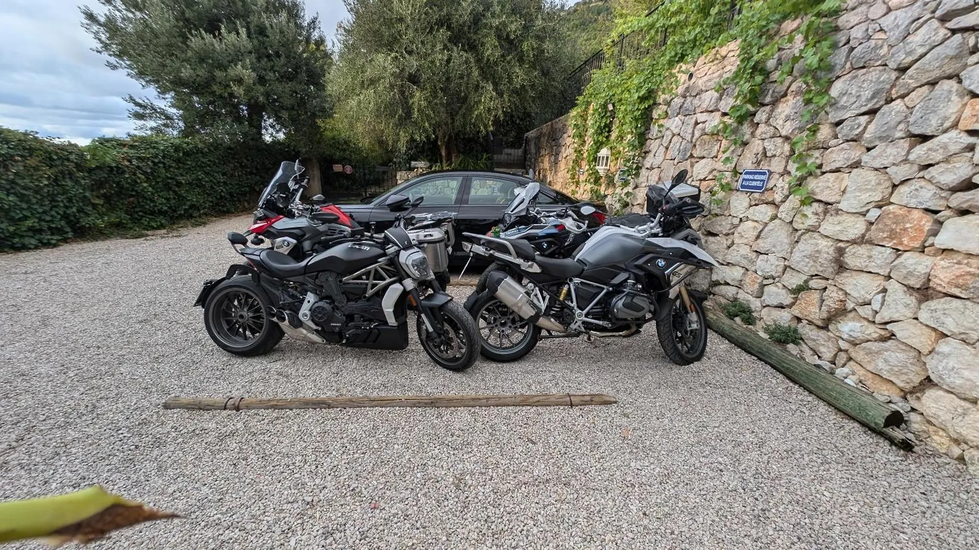 Le Mas D'Angeline, Vue Mer, Jardin Commun, Parking, Voiture Requise, 10 Min En Voiture De Monaco, Route Etroite, Pente Raide, Croisement Limite, Sea View, Shared Garden, Parking, Car Required, 10 Min Drive From Monaco, Narrow Steep Road, Limited Pass Beausoleil Francia