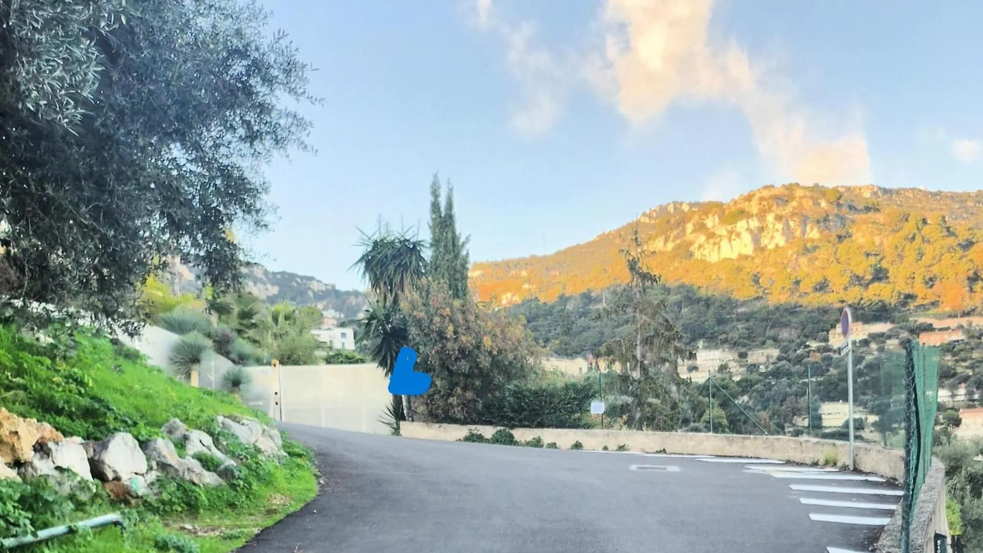 Le Mas D'Angeline, Vue Mer, Jardin Commun, Parking, Voiture Requise, 10 Min En Voiture De Monaco, Route Etroite, Pente Raide, Croisement Limite, Sea View, Shared Garden, Parking, Car Required, 10 Min Drive From Monaco, Narrow Steep Road, Limited Pass Beausoleil Francia