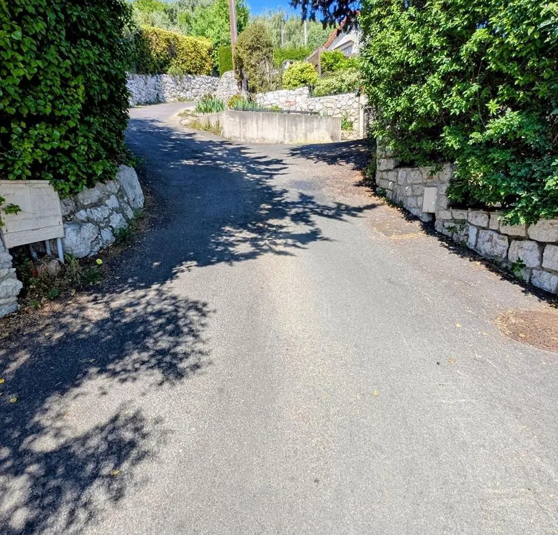 Le Mas D'Angeline, Vue Mer, Jardin Commun, Parking, Voiture Requise, 10 Min En Voiture De Monaco, Route Etroite, Pente Raide, Croisement Limite, Sea View, Shared Garden, Parking, Car Required, 10 Min Drive From Monaco, Narrow Steep Road, Limited Pass Beausoleil 0*,