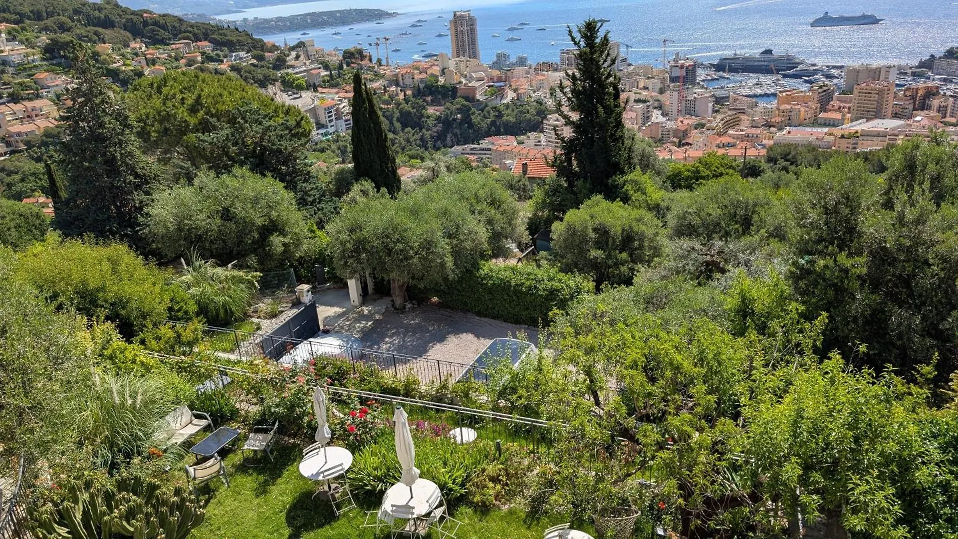 Appartamento Le Mas D'Angeline, Vue Mer, Jardin Commun, Parking, Voiture Requise, 10 Min En Voiture De Monaco, Route Etroite, Pente Raide, Croisement Limite, Sea View, Shared Garden, Parking, Car Required, 10 Min Drive From Monaco, Narrow Steep Road, Limited Pass Beausoleil