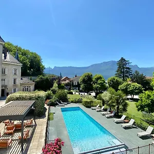 Chateau & De La Commanderie Hotel Eybens
