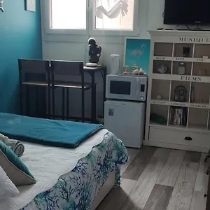 2 Côté Bed & Breakfast Hyères
