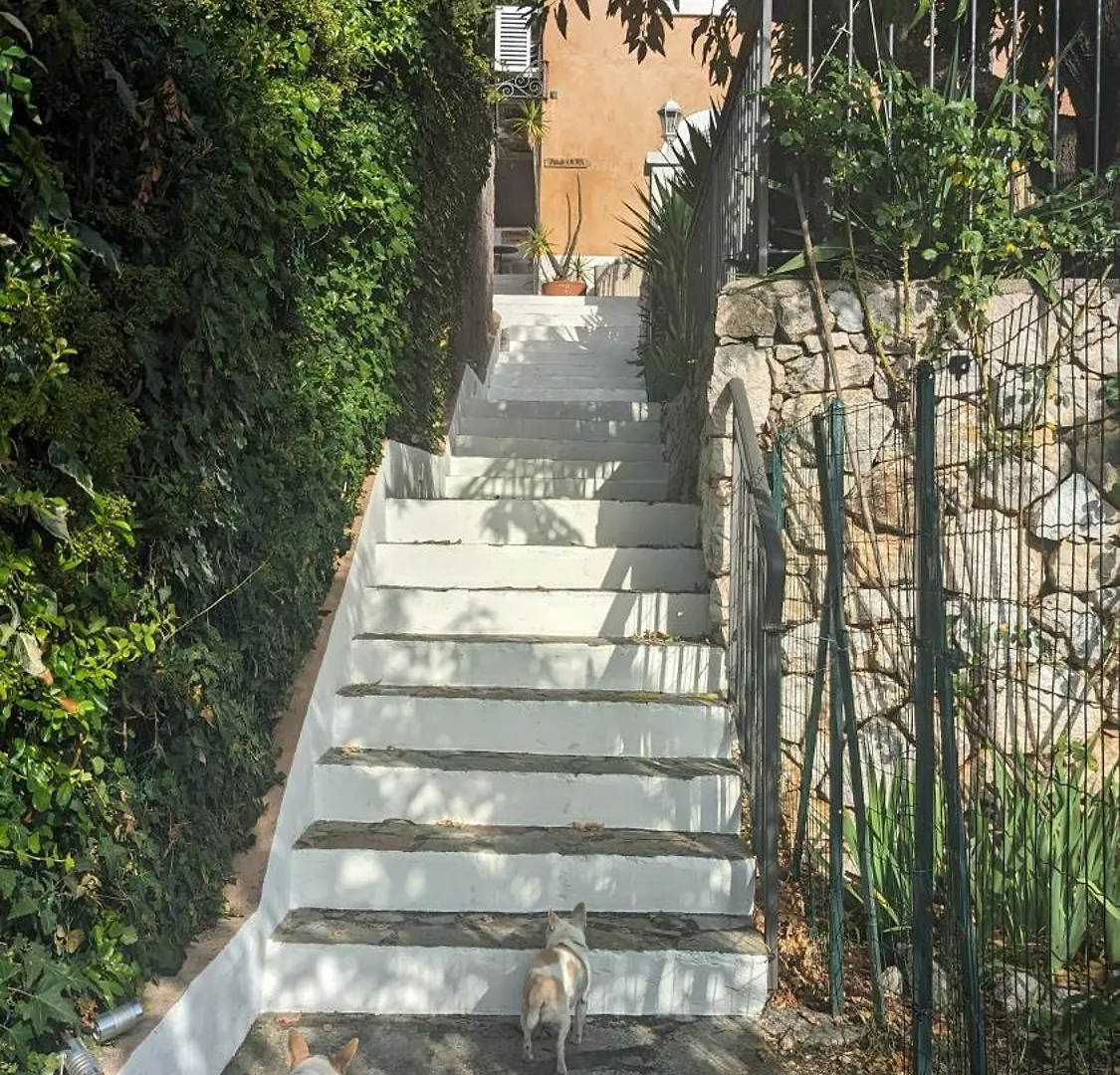 Le Mas D'Angeline, Vue Mer, Jardin Commun, Parking, Voiture Requise, 10 Min En Voiture De Monaco, Route Etroite, Pente Raide, Croisement Limite, Sea View, Shared Garden, Parking, Car Required, 10 Min Drive From Monaco, Narrow Steep Road, Limited Pass 보솔레이 0*,  프랑스