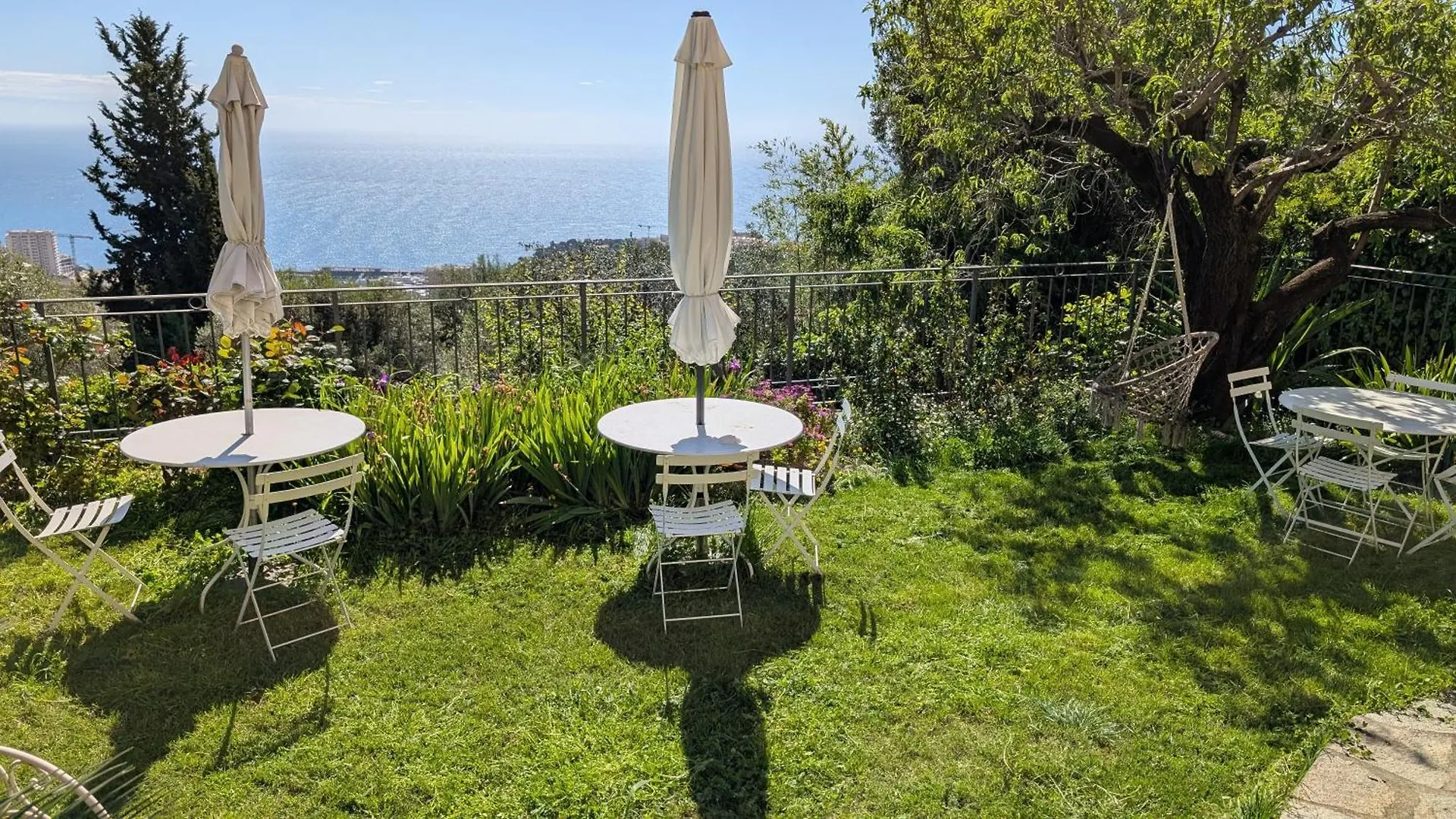 Le Mas D'Angeline, Vue Mer, Jardin Commun, Parking, Voiture Requise, 10 Min En Voiture De Monaco, Route Etroite, Pente Raide, Croisement Limite, Sea View, Shared Garden, Parking, Car Required, 10 Min Drive From Monaco, Narrow Steep Road, Limited Pass 보솔레이 0*,